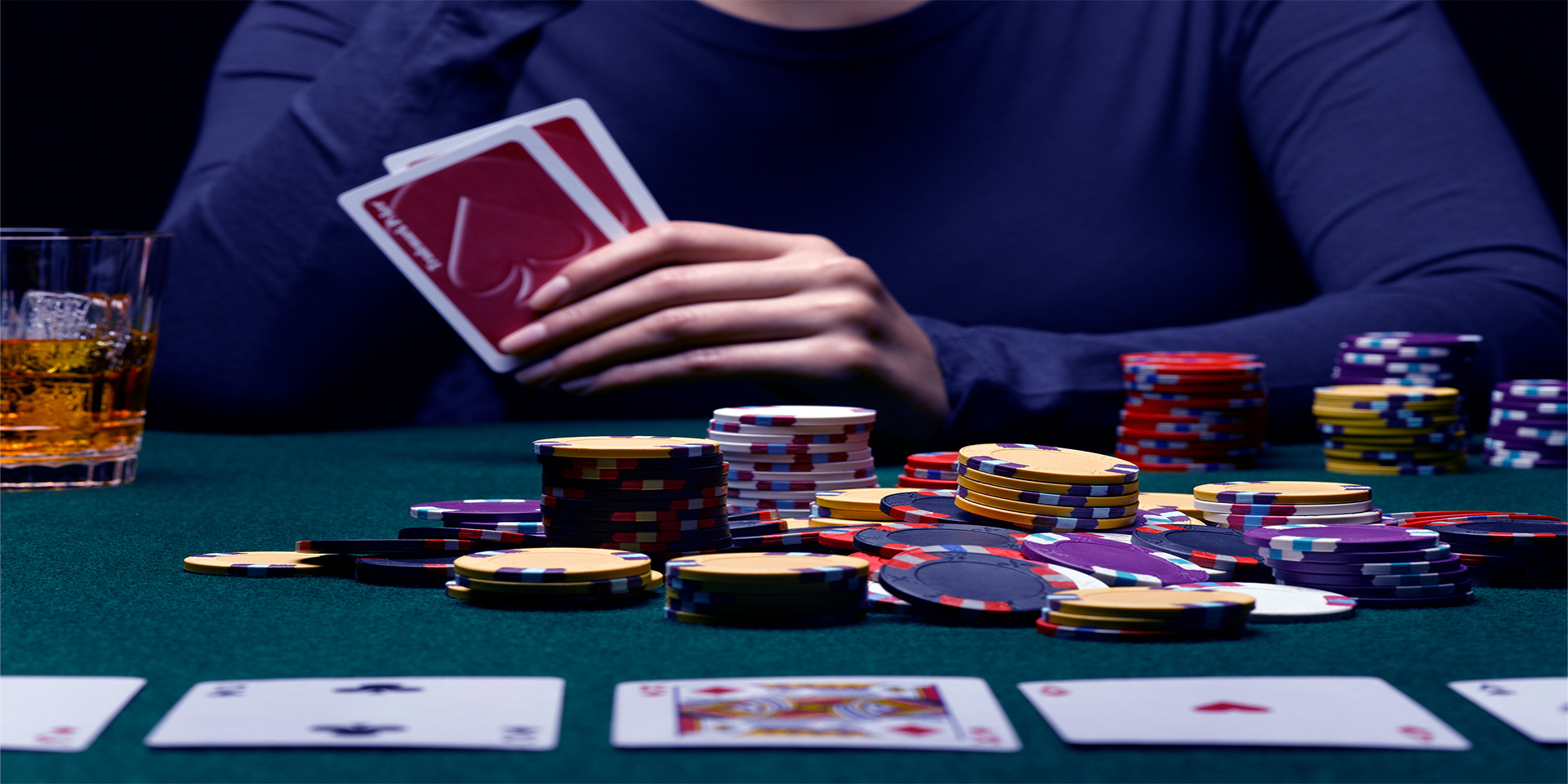 Online casinos offering poker tournaments for Romanian players